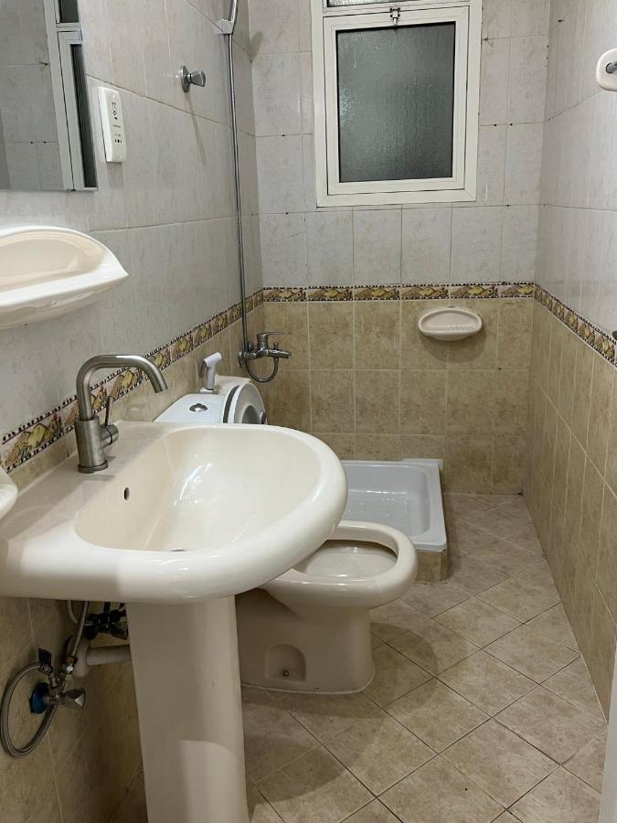 Welcom Tourist Hostel Dubai Exteriör bild