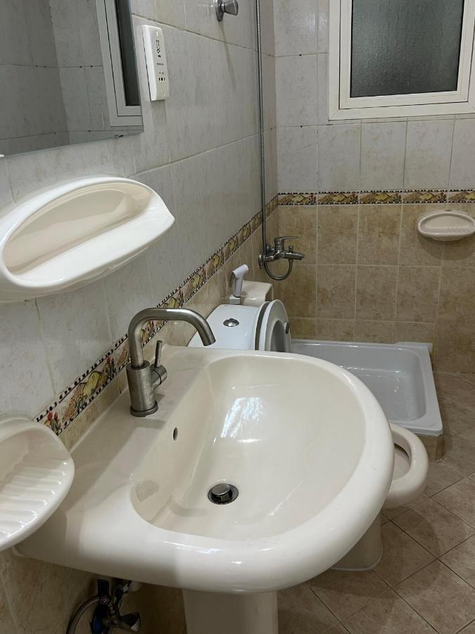Welcom Tourist Hostel Dubai Exteriör bild